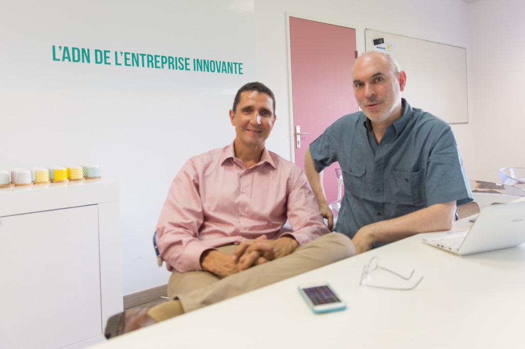 Olivier Ezratty avec Philippe Jean-Pierre d'Innovons la Réunion, dans le bâtiment TechNor de la Technopole à Saint Denis.